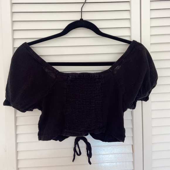 Cotton On black off the shoulder scrunch crop top - Picture 3 of 3